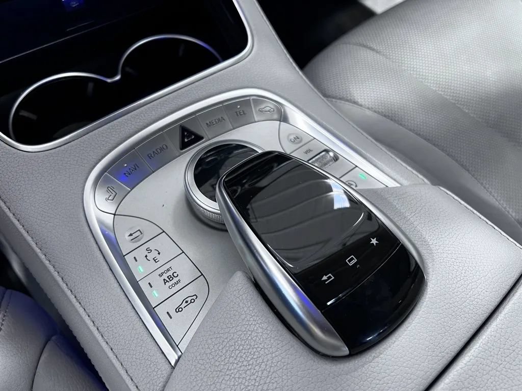 Used 2015 Mercedes-Benz S 550 Sedan image 17