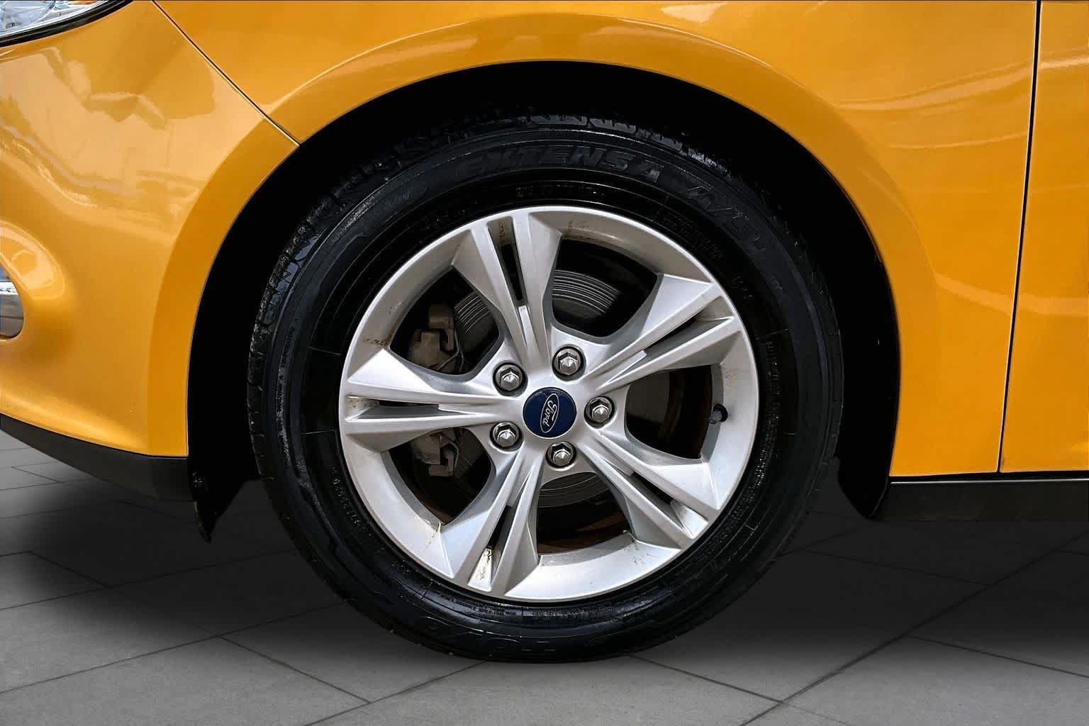 Used 2012 Ford Focus SE FWD image 11