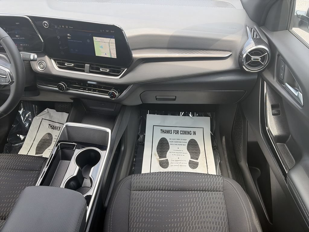 Used 2025 Chevrolet Equinox LT FWD image 16