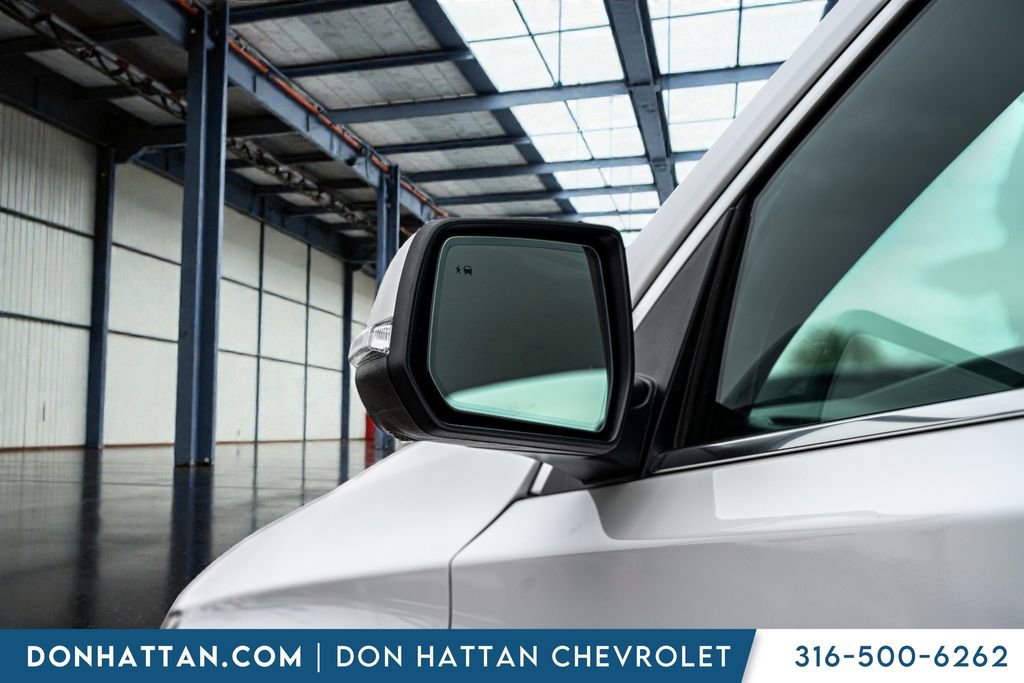 Used 2023 Chevrolet Traverse High Country image 30