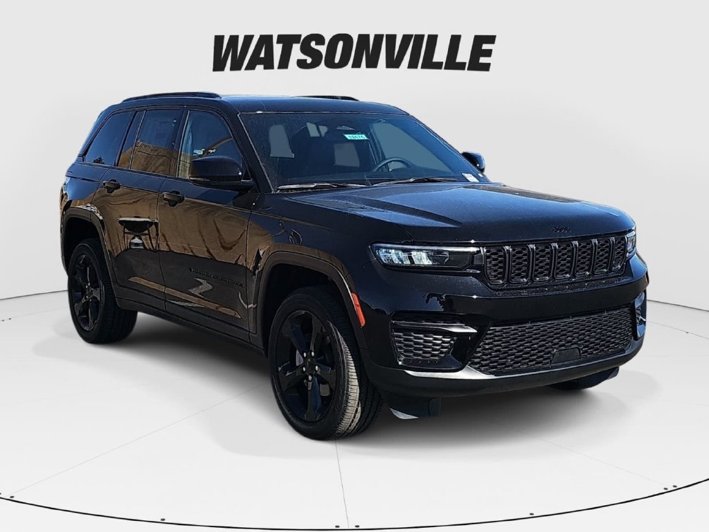 Used 2024 Jeep Grand Cherokee Altitude
