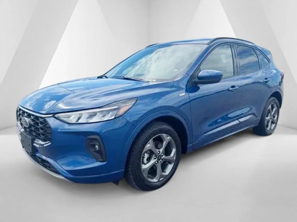 Used 2023 Ford Escape ST-Line Select w/ Tech Pack #1 AWD/4WD image 3