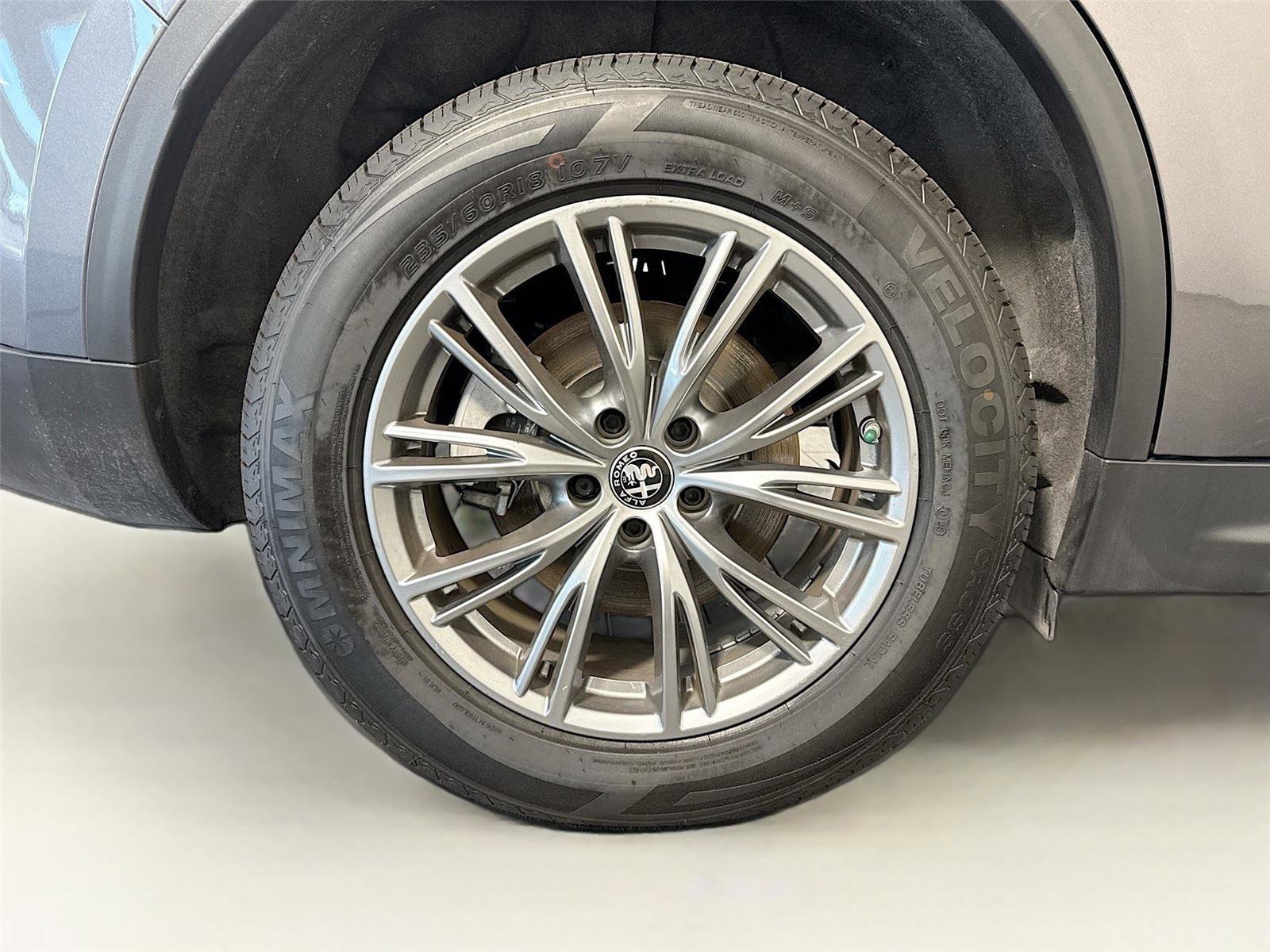Used 2024 Alfa Romeo Stelvio Sprint RWD image 37