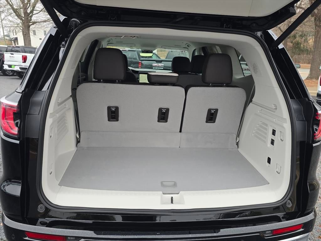 New 2026 GMC Acadia Denali w/ Super Cruise Package image 9