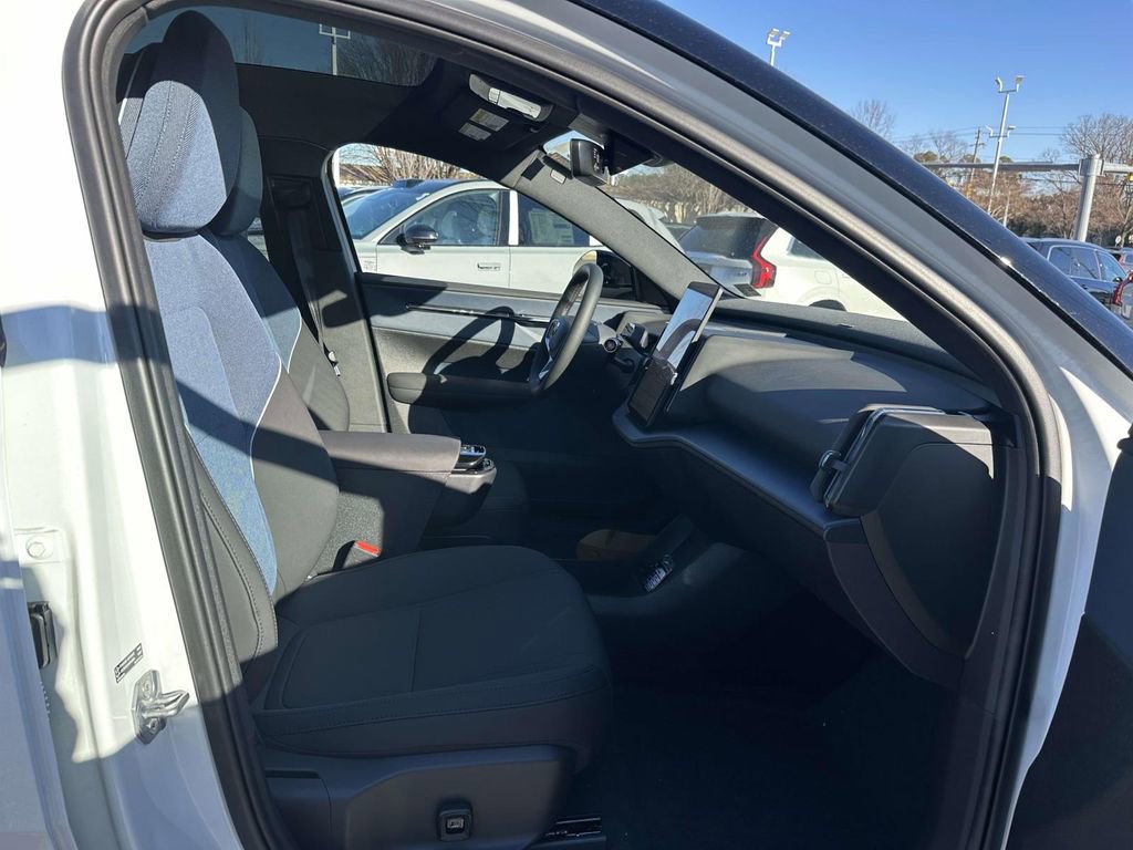 New 2026 Volvo EX30 Cross Country Ultra w/ Protection Package Premier AWD/4WD image 10