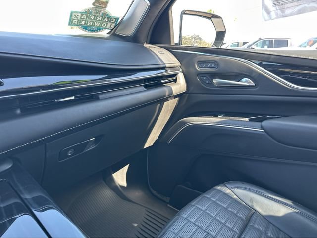 Certified 2024 Cadillac Escalade ESV V w/ LPO, ONYX Package AWD/4WD image 23