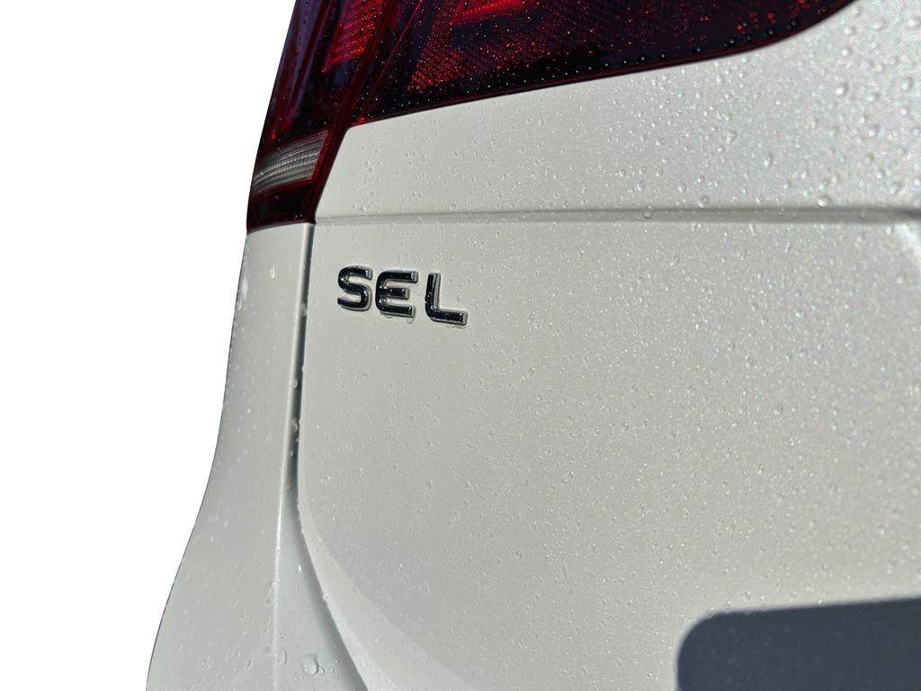 Used 2024 Volkswagen Tiguan SEL R-Line AWD/4WD image 36