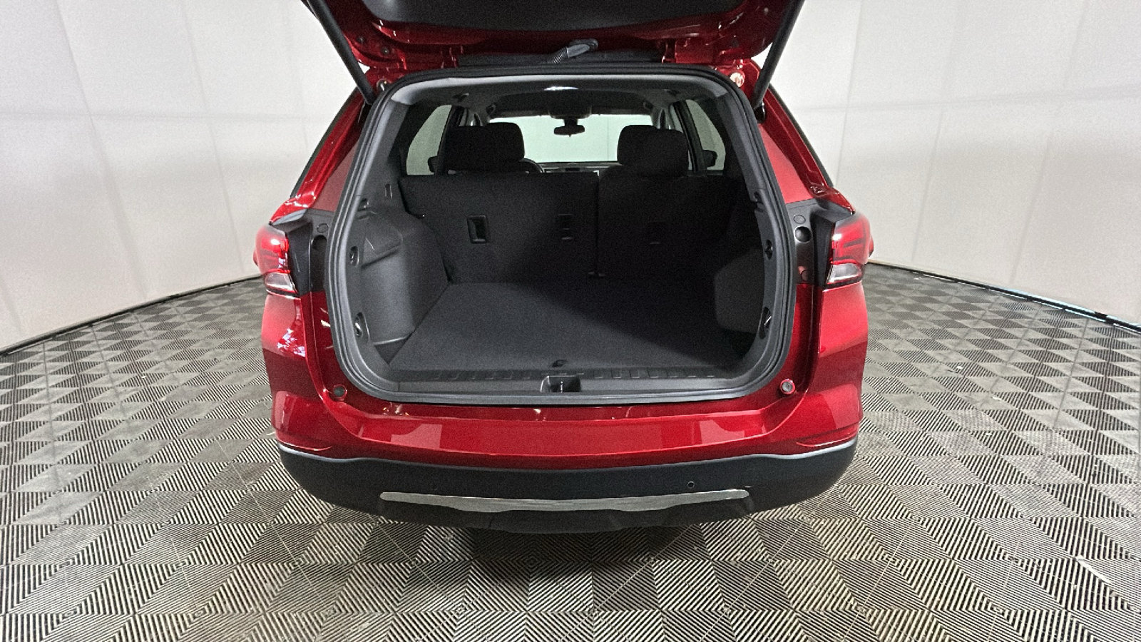 Used 2024 Chevrolet Equinox LT FWD image 34