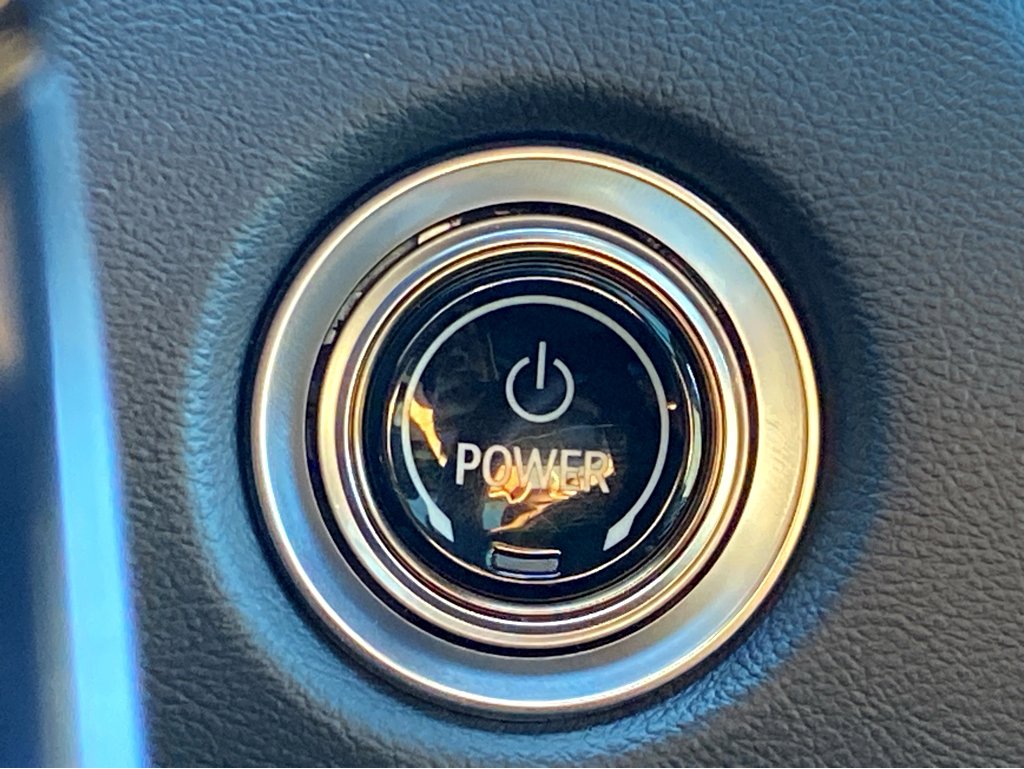 New 2024 Cadillac Lyriq Luxury image 10