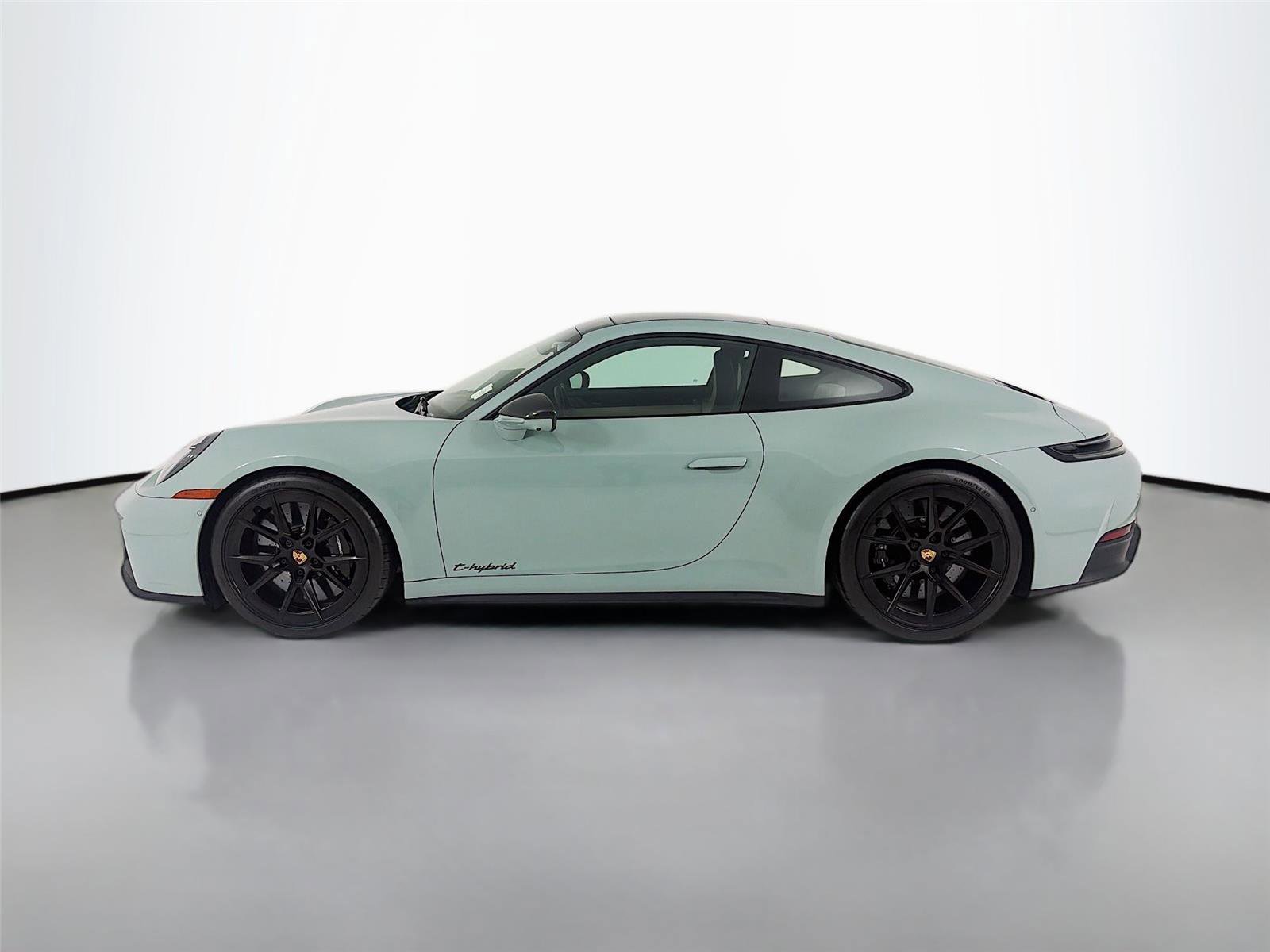 Certified 2025 Porsche 911 Carrera 4 GTS image 2