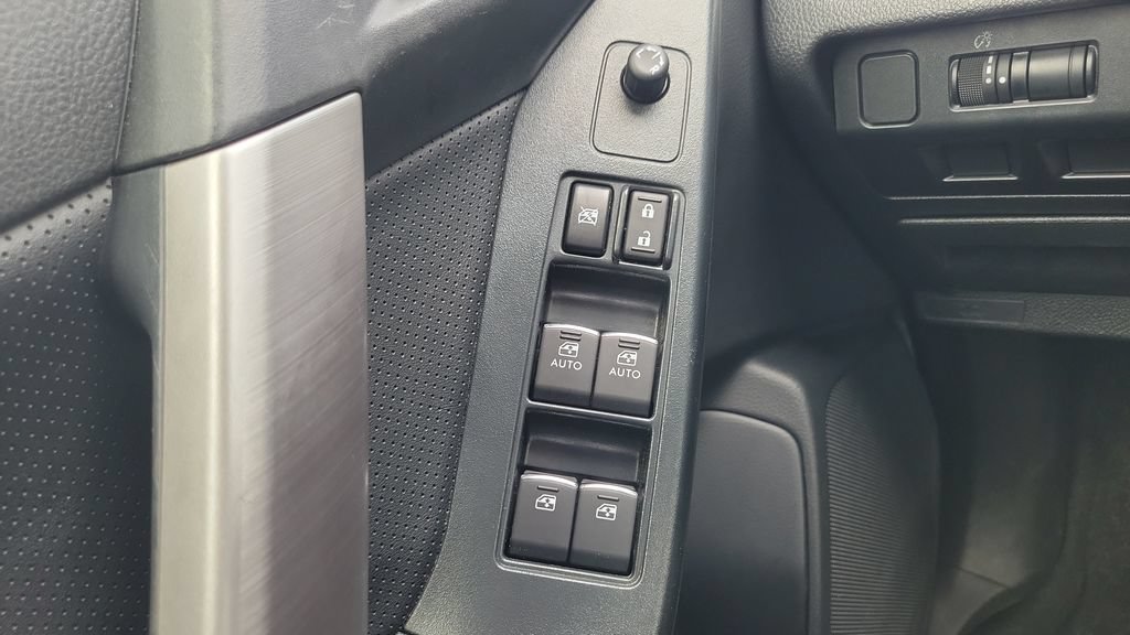 Used 2018 Subaru Forester 2.0XT Premium AWD/4WD image 18