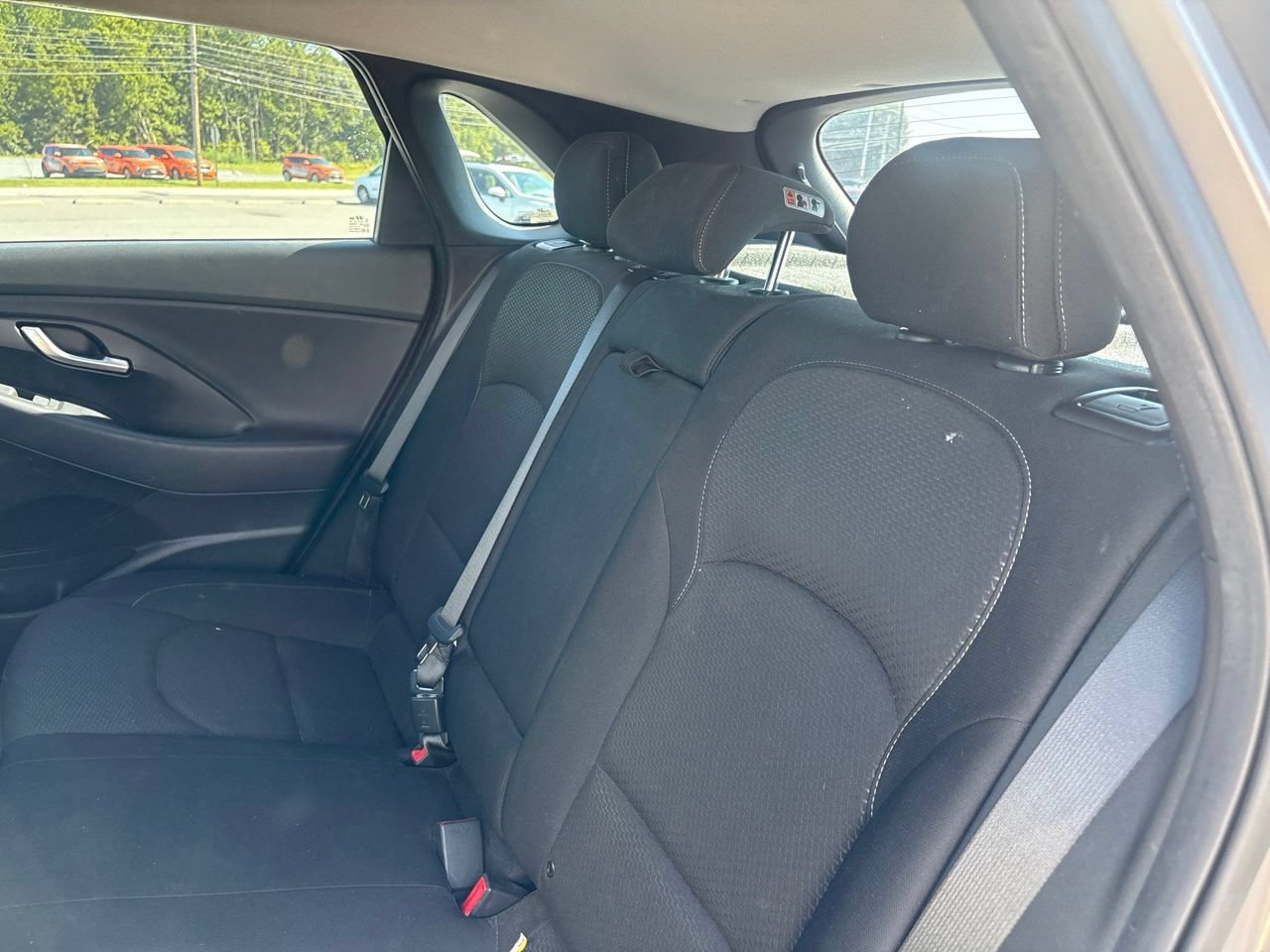 Used 2020 Hyundai Elantra GT FWD image 5