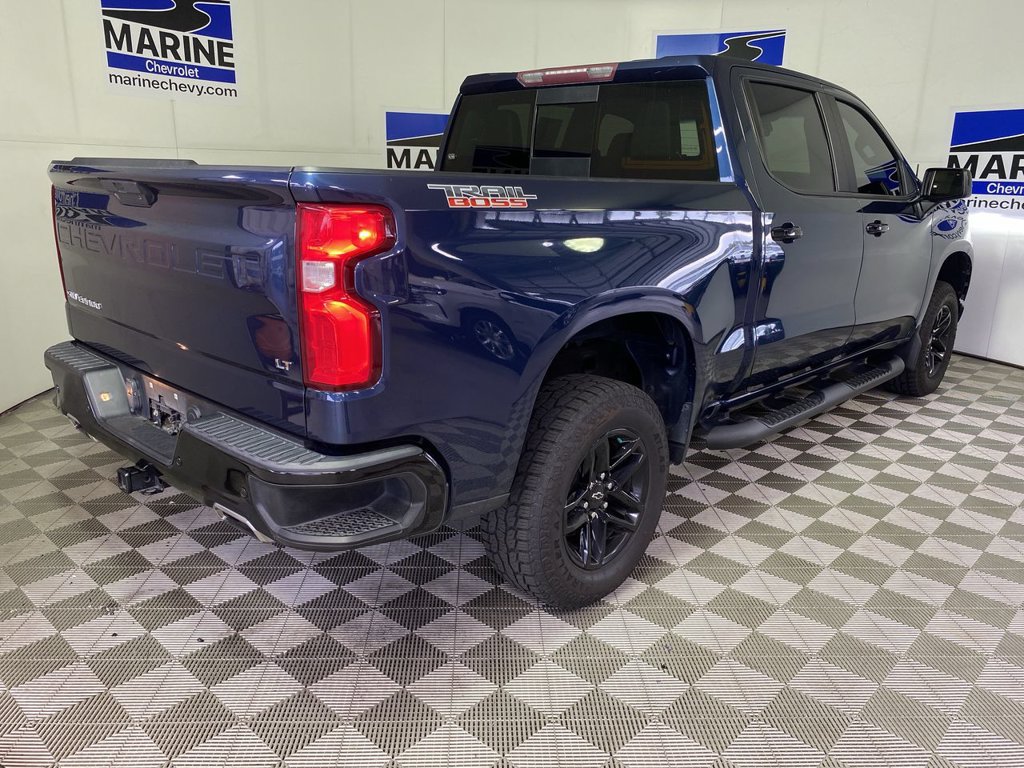 Used 2021 Chevrolet Silverado 1500 LT Trail Boss w/ Convenience Package II AWD/4WD image 16