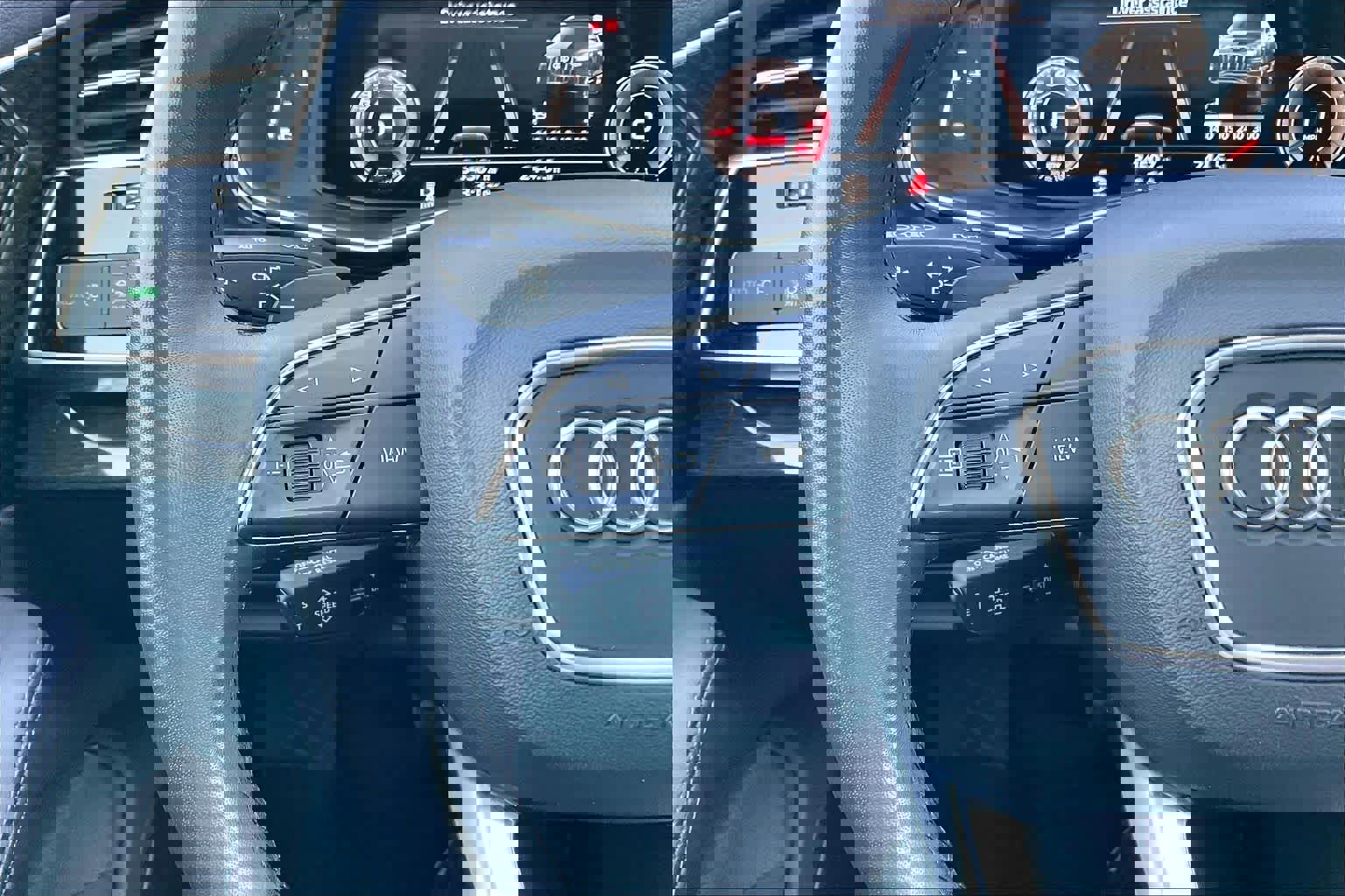 Used 2023 Audi Q7 Premium Plus w/ Premium Plus Package image 23