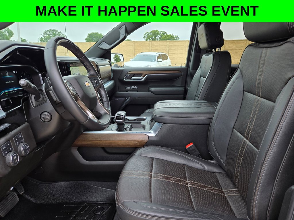 Used 2023 Chevrolet Silverado 1500 High Country w/ Technology Package AWD/4WD image 9