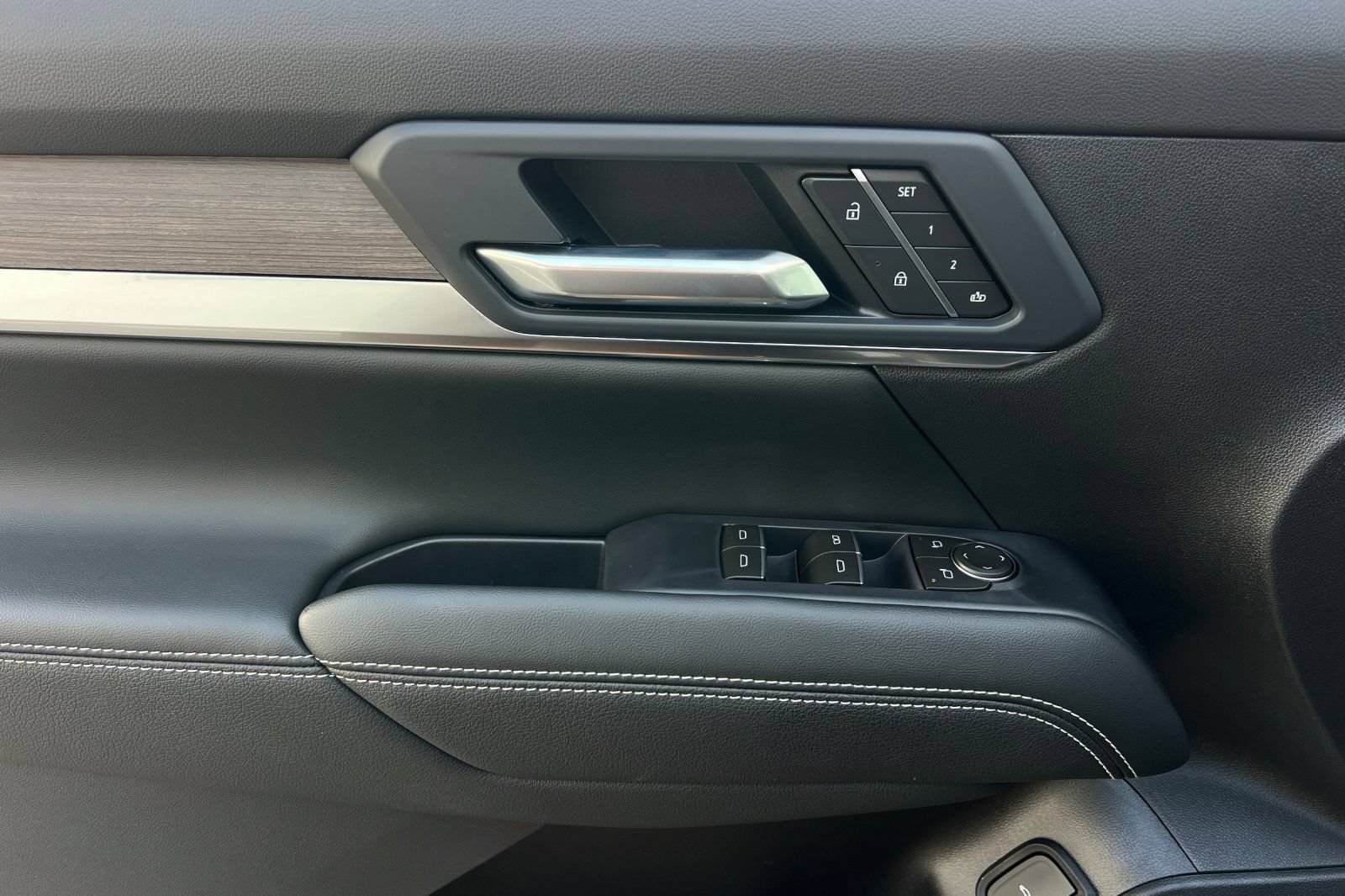 New 2026 GMC Terrain Denali AWD/4WD image 8