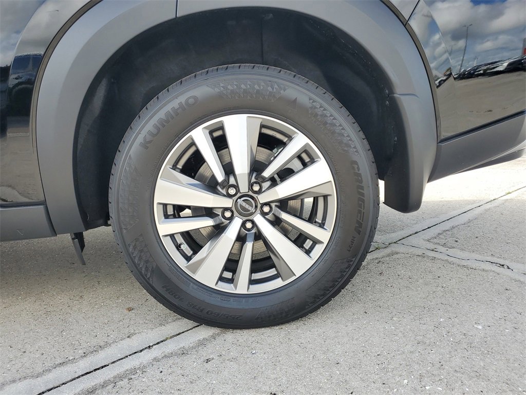 New 2025 Nissan Pathfinder SL image 5