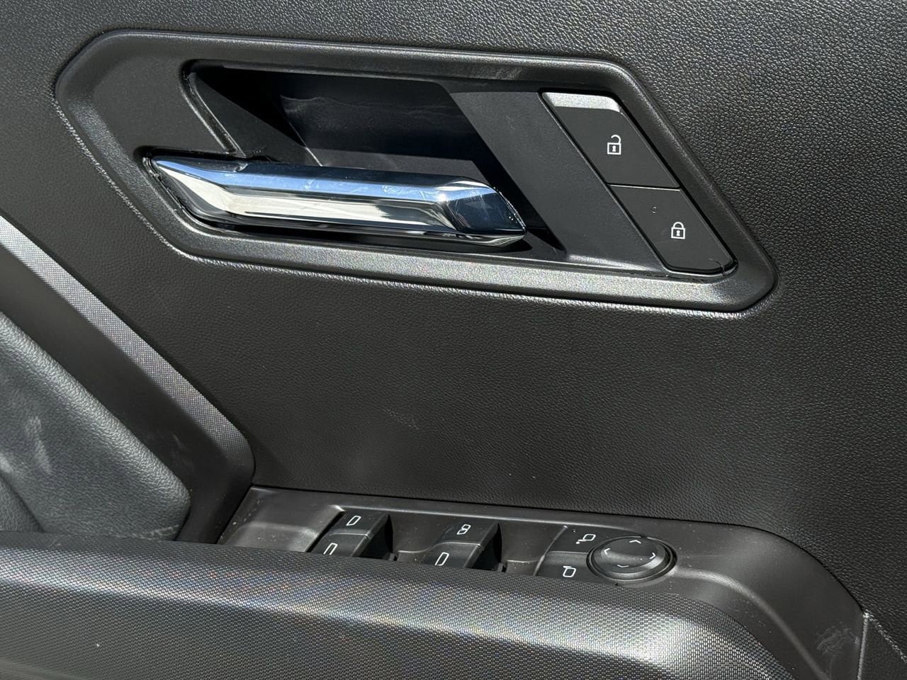 New 2026 Chevrolet Colorado LT w/ LT Convenience Package AWD/4WD image 19