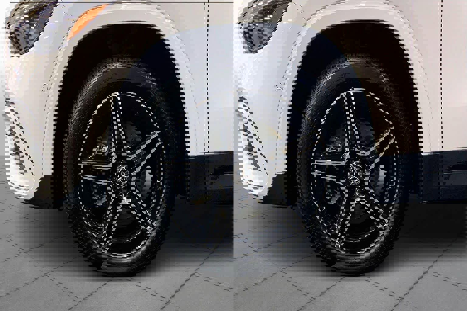 Used 2024 Mercedes-Benz GLA 250 4MATIC image 11