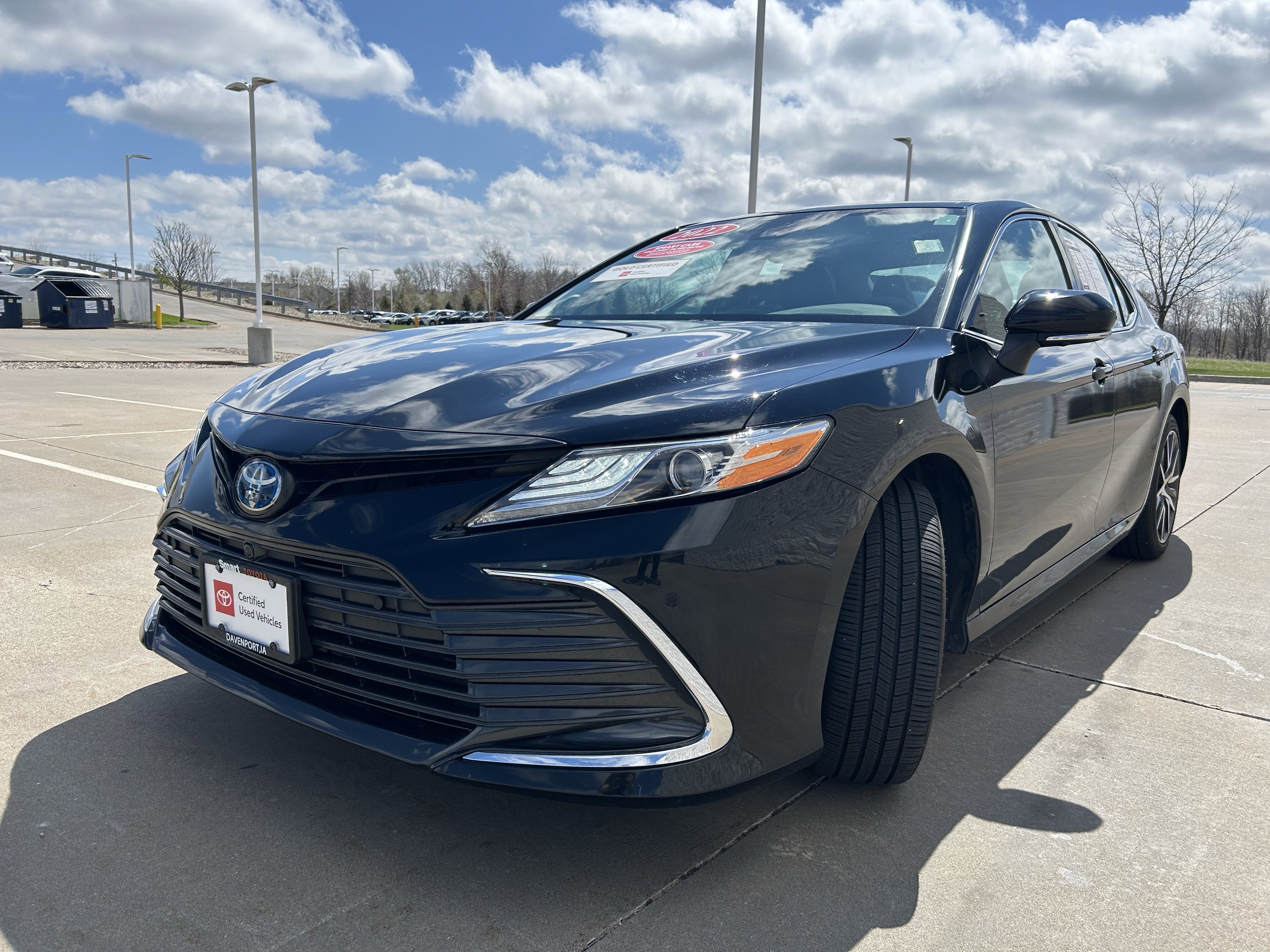 Certified 2022 Toyota Camry XLE w/ Navigation Upgrade Package image 3