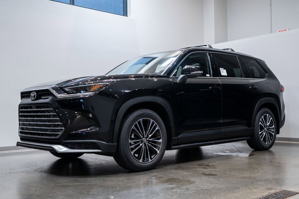 New 2026 Toyota Grand Highlander Platinum image 3
