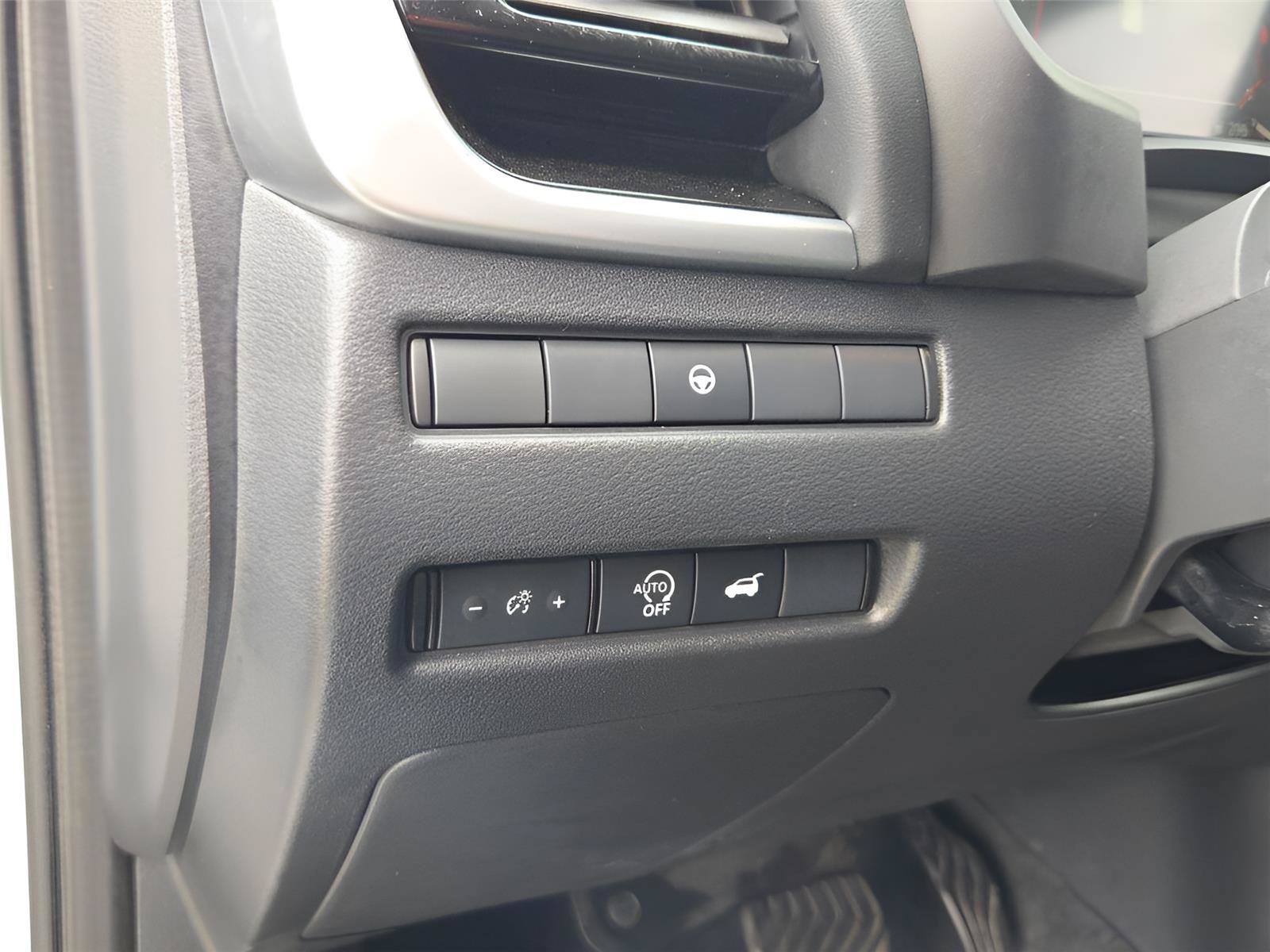 Used 2026 Nissan Rogue SL AWD/4WD image 22
