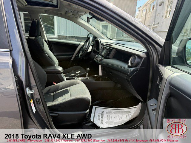 Used 2018 Toyota RAV4 XLE AWD/4WD image 13