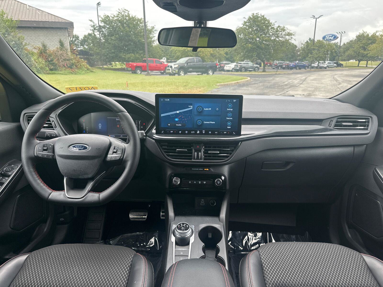 Used 2024 Ford Escape ST-Line w/ Tech Pack #1 AWD/4WD image 2