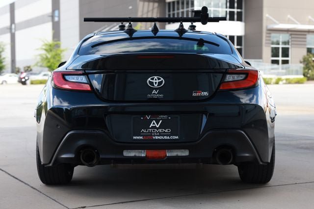 Used 2023 Toyota GR86 RWD image 10