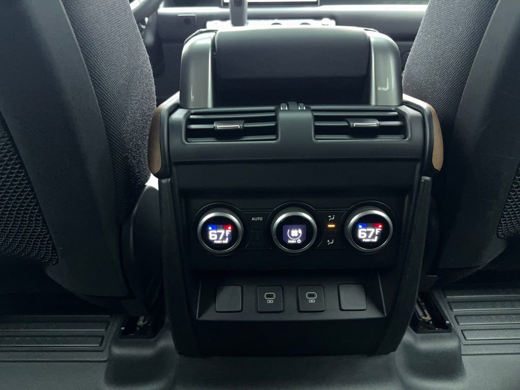 Used 2024 Land Rover Defender 130 X image 19