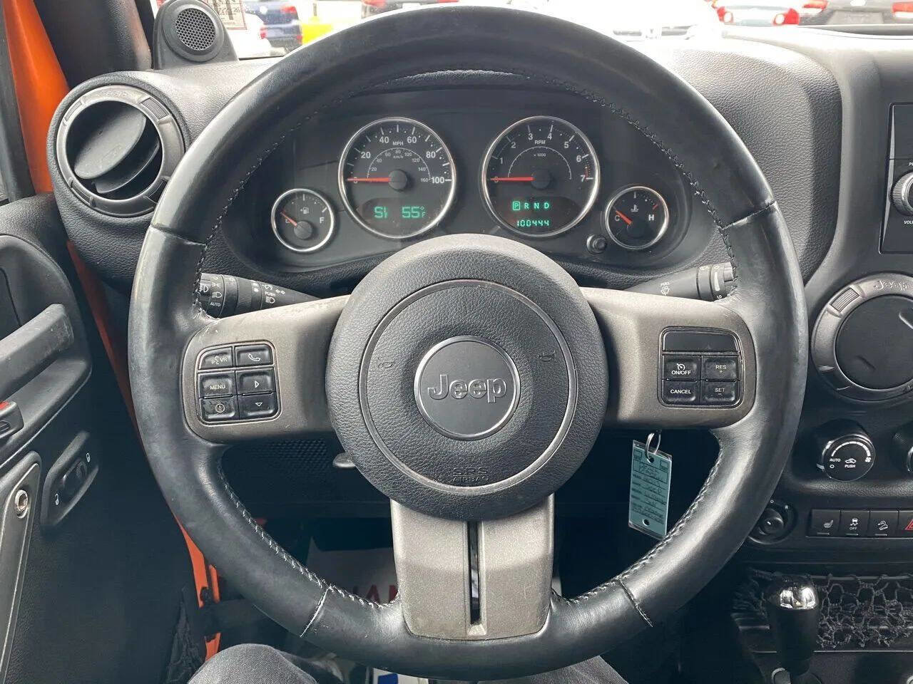 Used 2013 Jeep Wrangler Unlimited Sahara image 18