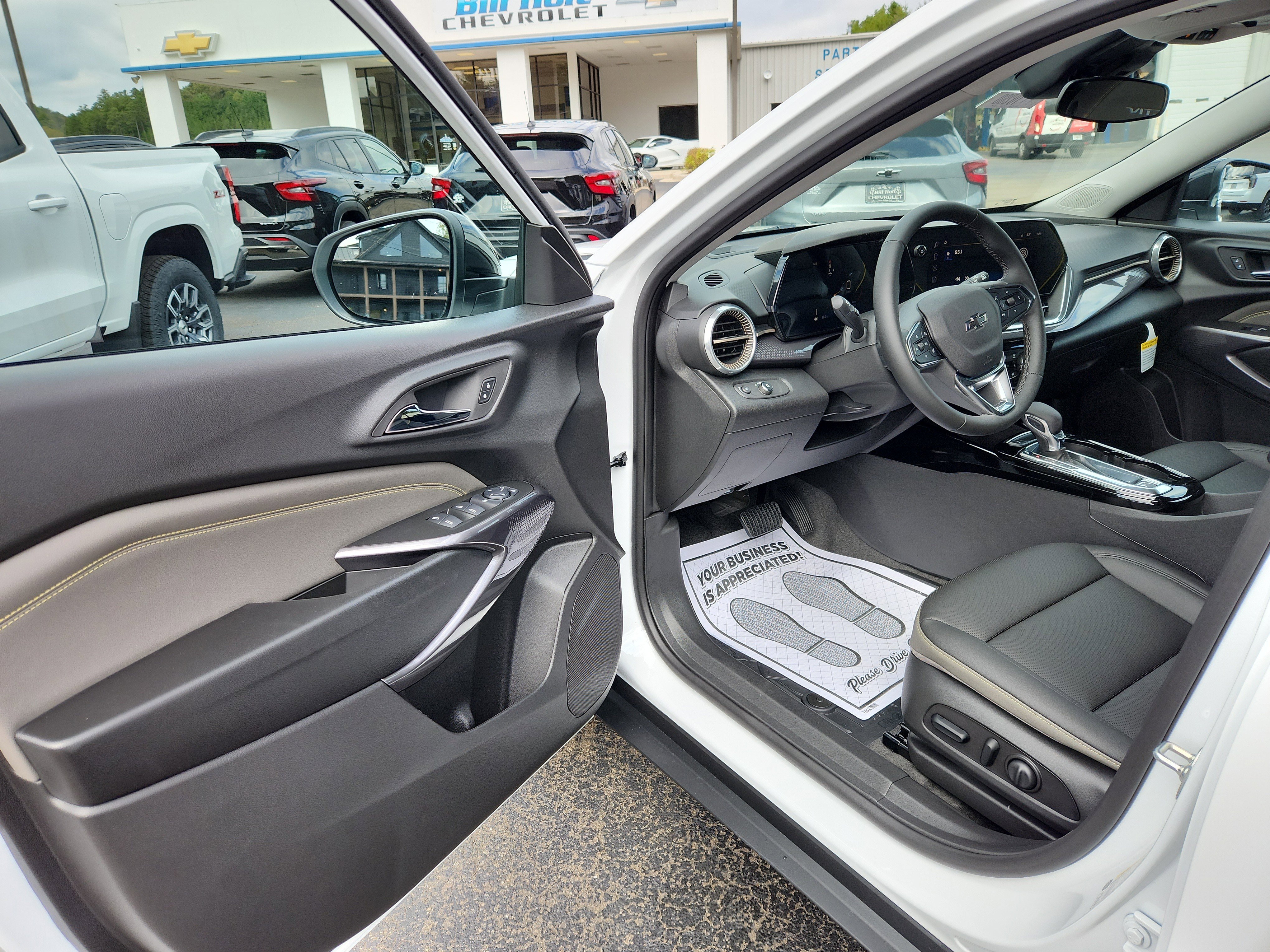 New 2026 Chevrolet Trax ACTIV w/ Driver Confidence Package FWD image 6