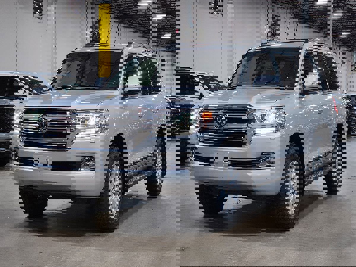 Used 2019 Toyota Land Cruiser image 4
