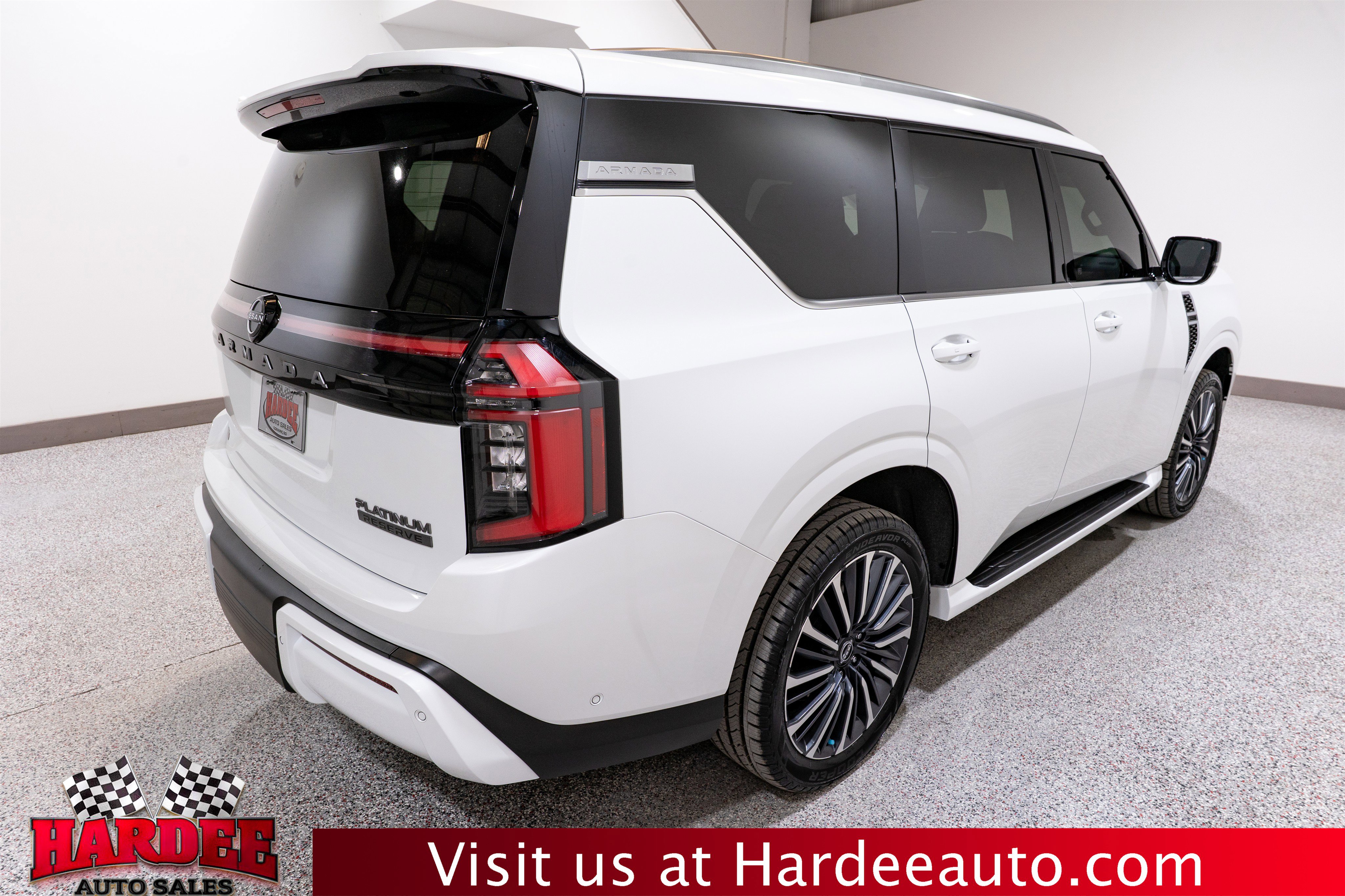 Used 2025 Nissan Armada Platinum Reserve AWD/4WD image 5