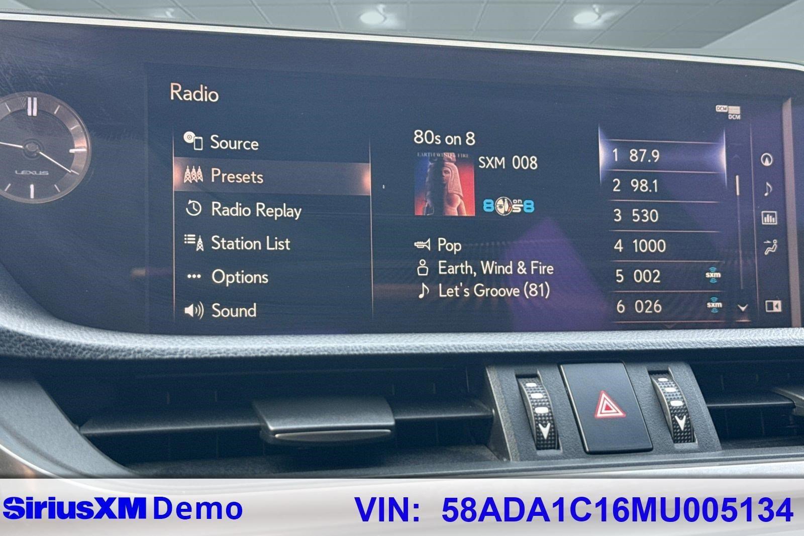 Used 2021 Lexus ES 300h w/ Premium Package image 35