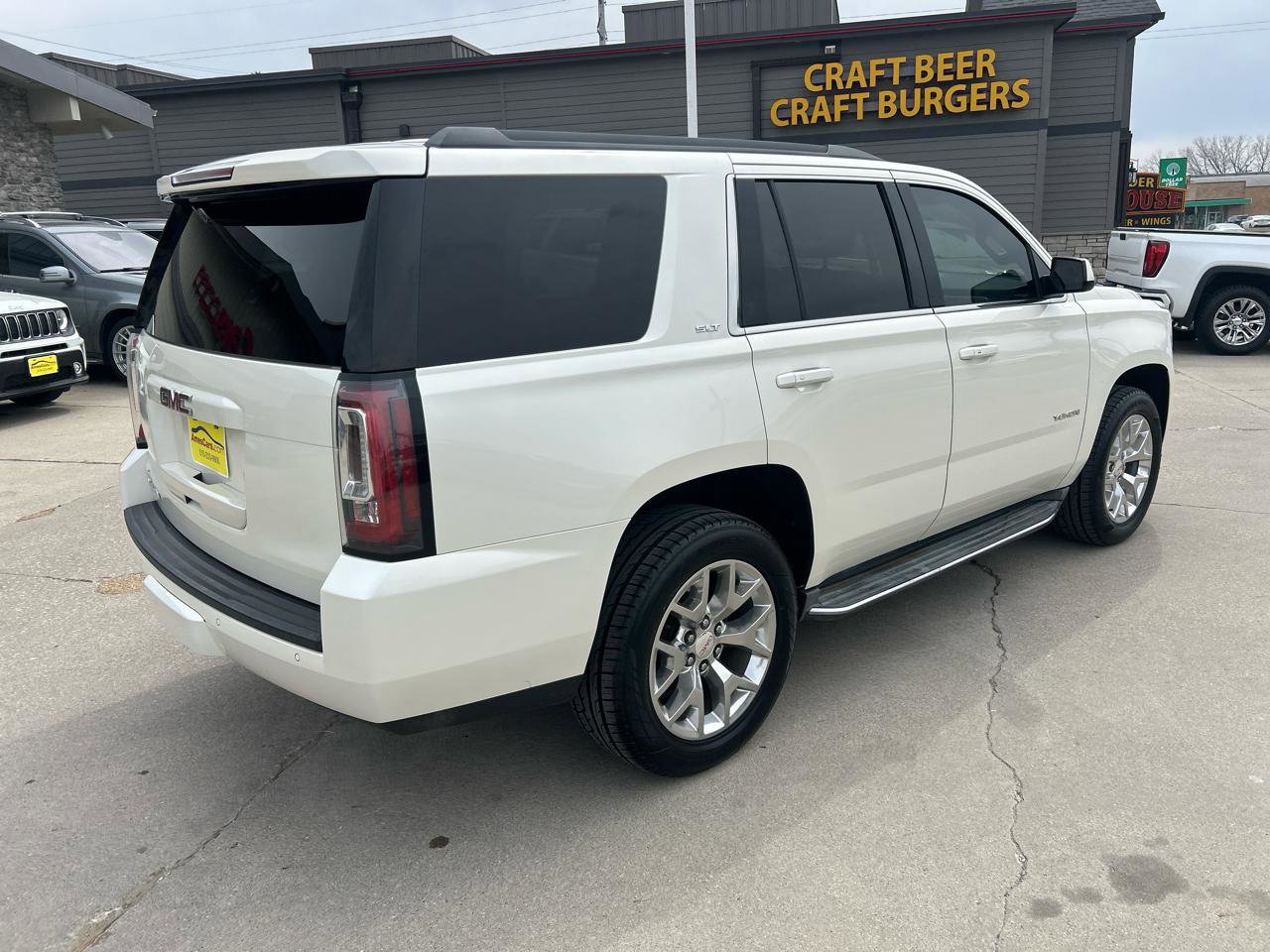 Used 2015 GMC Yukon SLT w/ HD Trailering Package AWD/4WD image 3