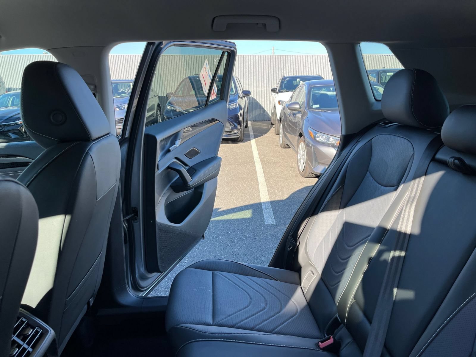Used 2026 Volkswagen Tiguan SE FWD image 40