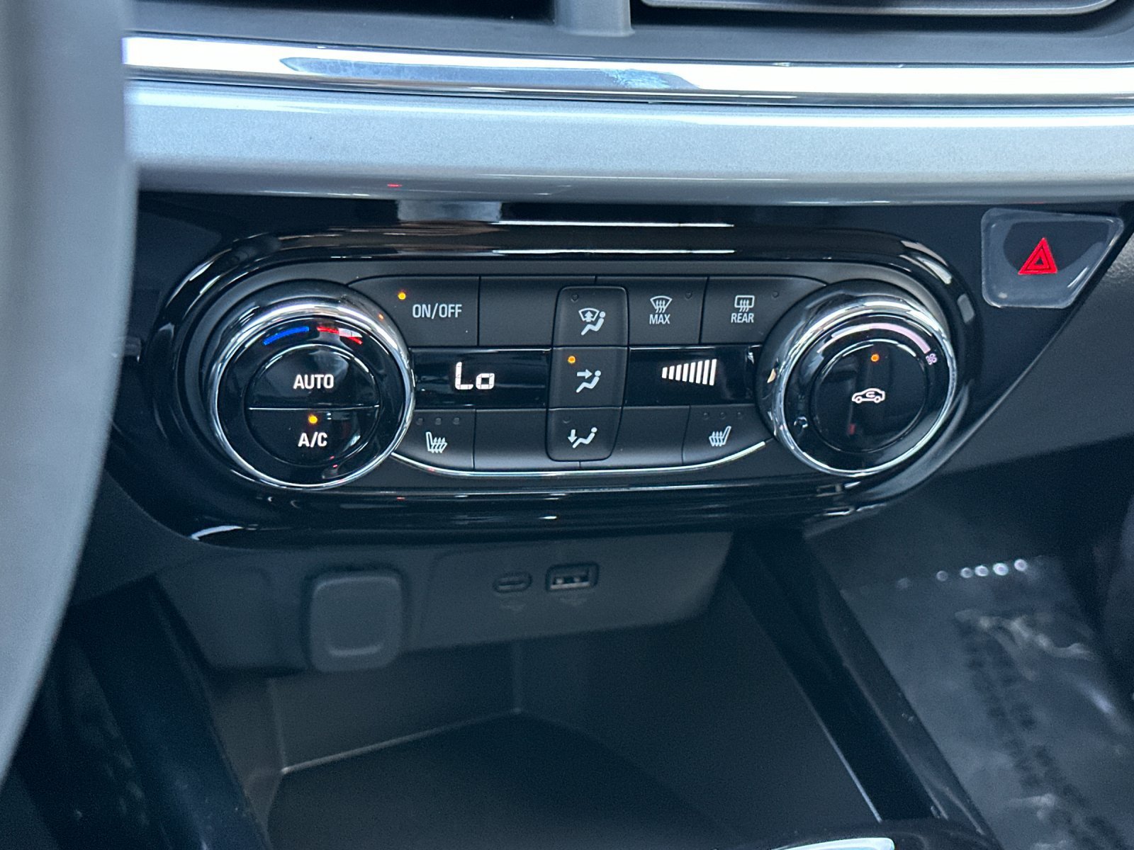 New 2026 Chevrolet Trax LT w/ Driver Confidence Package FWD image 20