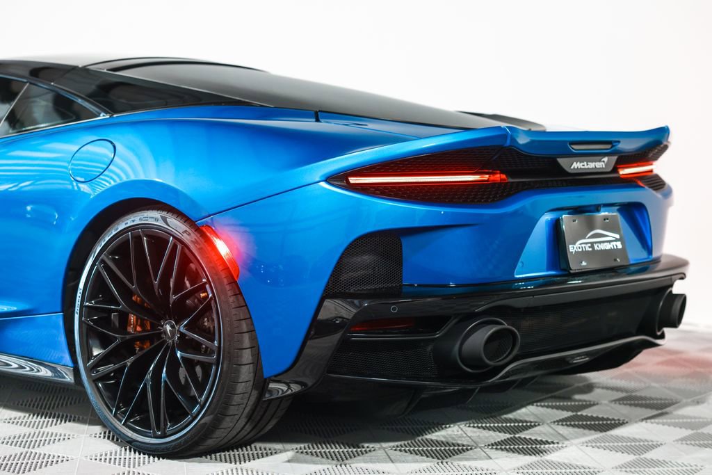 Used 2022 McLaren GT RWD image 18