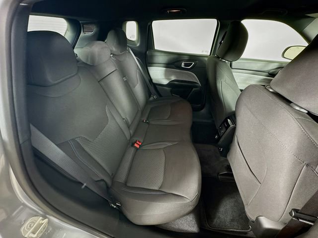 Used 2023 Jeep Compass Sport image 29