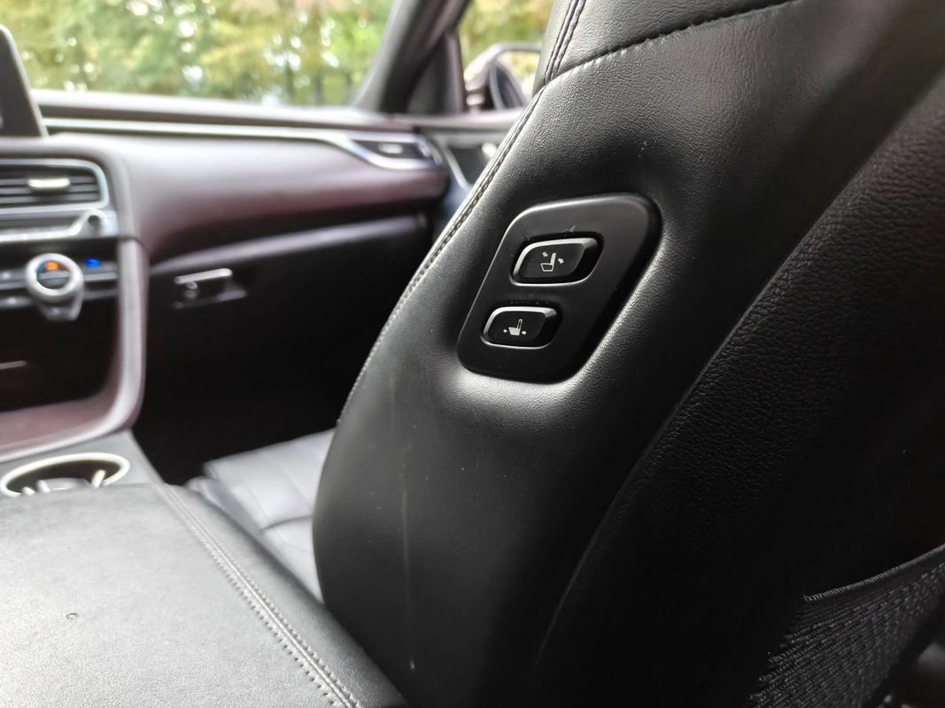 Used 2019 Genesis G70 2.0T Advanced w/ Dynamic Package AWD/4WD image 20