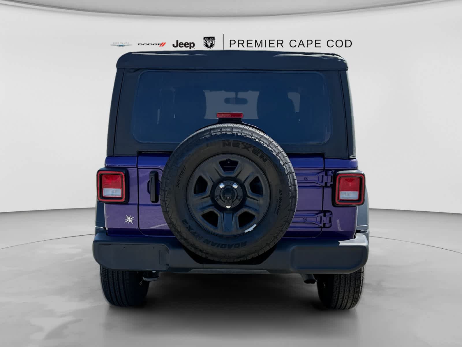 Used 2026 Jeep Wrangler Sport AWD/4WD image 9