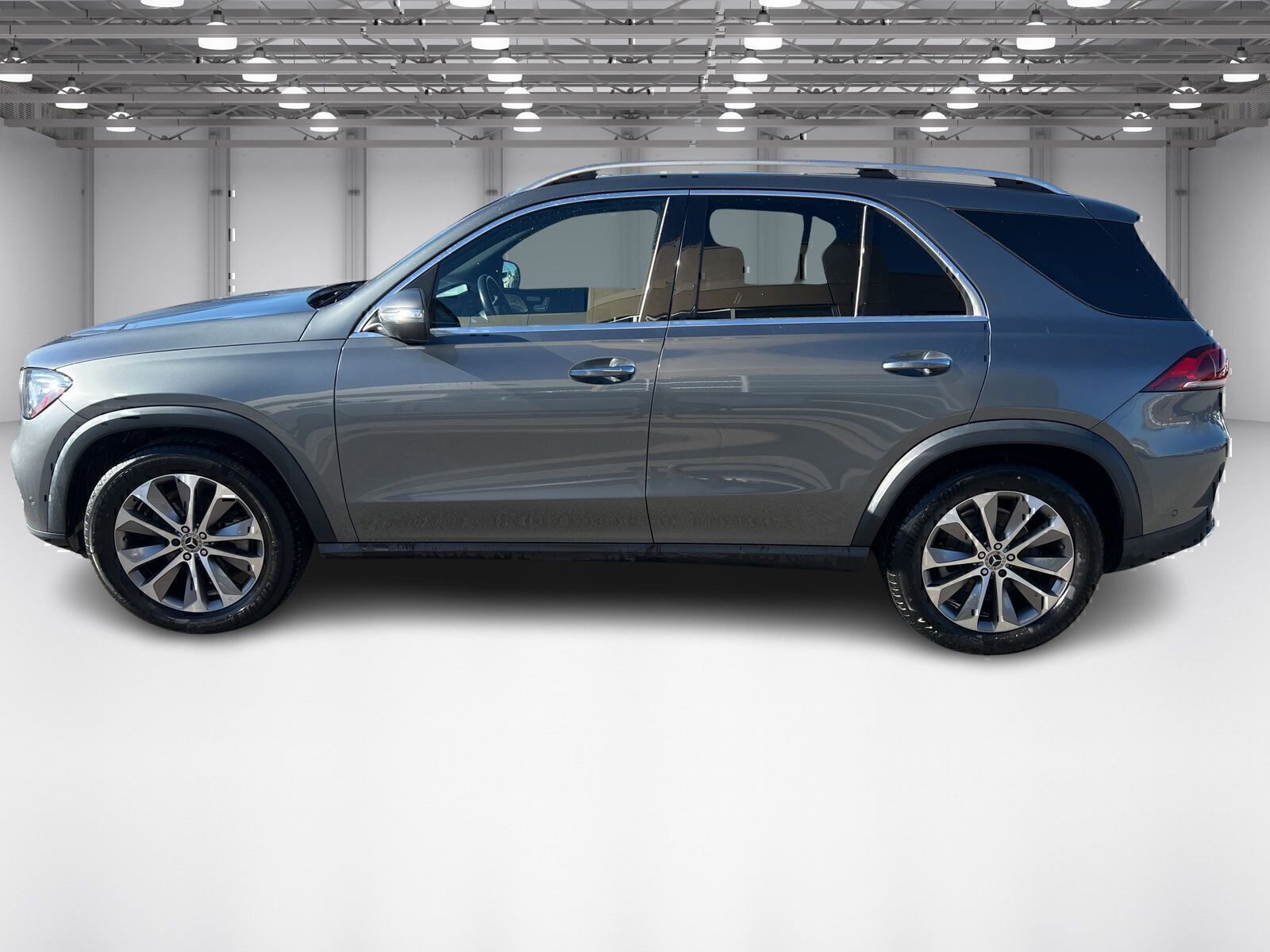 Used 2022 Mercedes-Benz GLE 350 4MATIC w/ Premium Package image 8