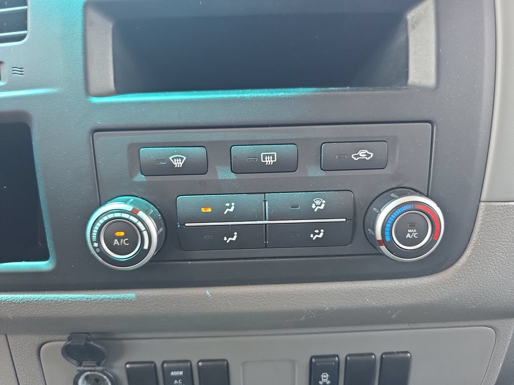 Used 2015 Nissan NV 3500 SV RWD image 32