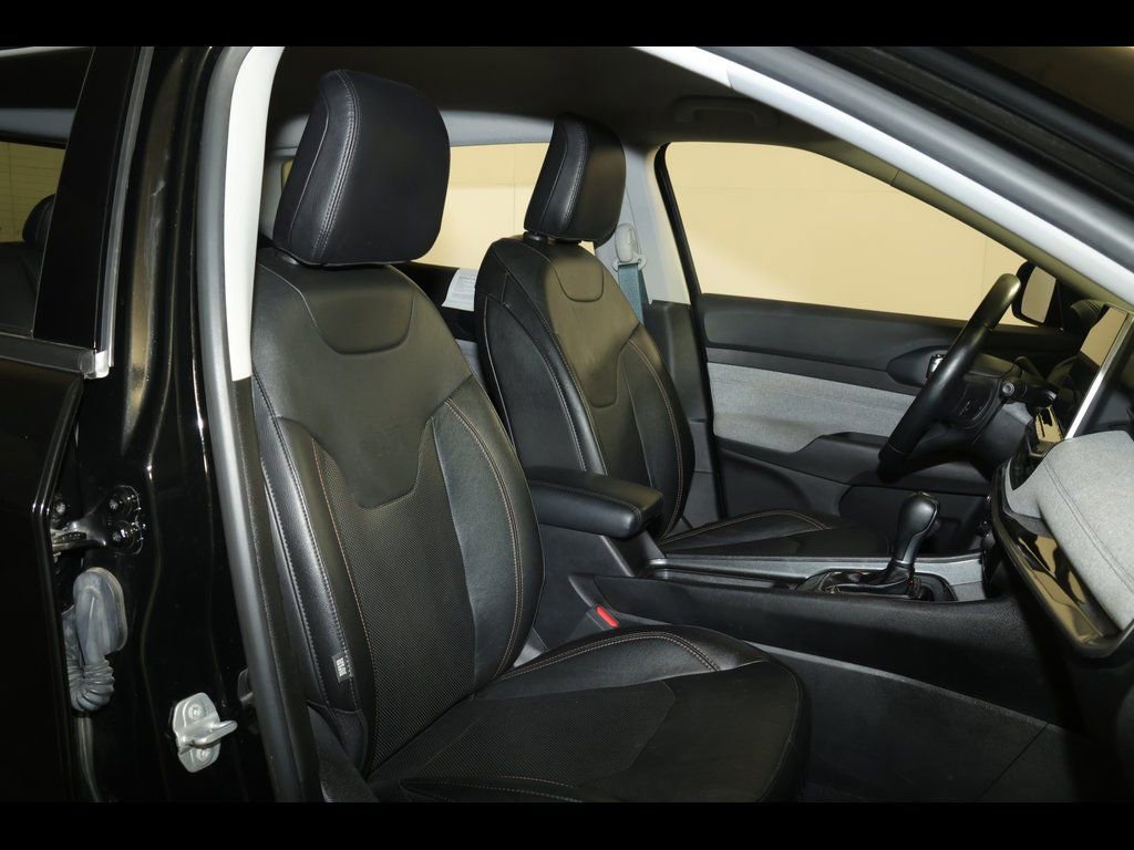 Used 2022 Jeep Compass Latitude image 28