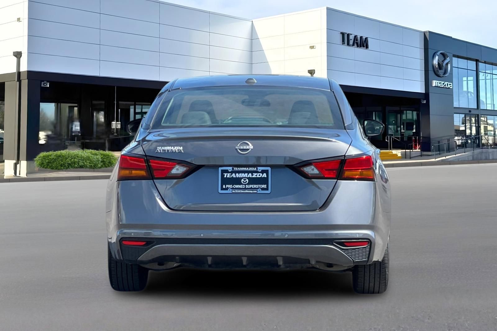 Used 2025 Nissan Altima 2.5 SV FWD image 5