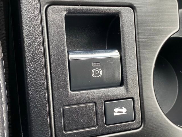 Used 2018 Subaru Legacy 2.5i Limited image 19