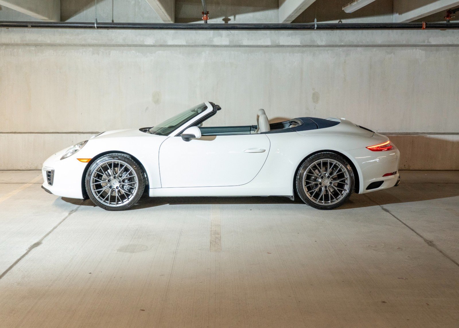 Certified 2018 Porsche 911 GT2 RS image 2