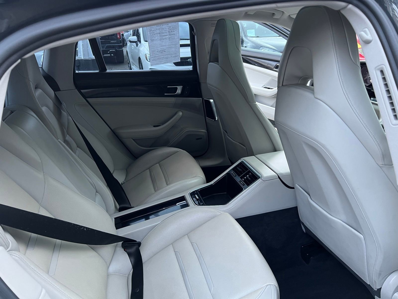 Used 2019 Porsche Panamera 4S image 32