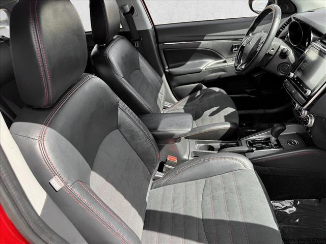 Used 2024 Mitsubishi Outlander Sport SE image 19